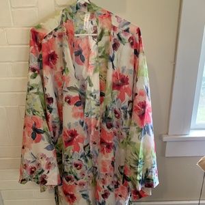 Satin Floral Kimono Sleeve Short Robe